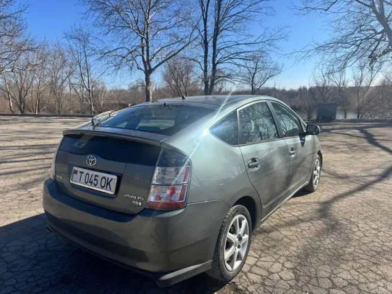 Toyota Prius 2005 г. 197 км