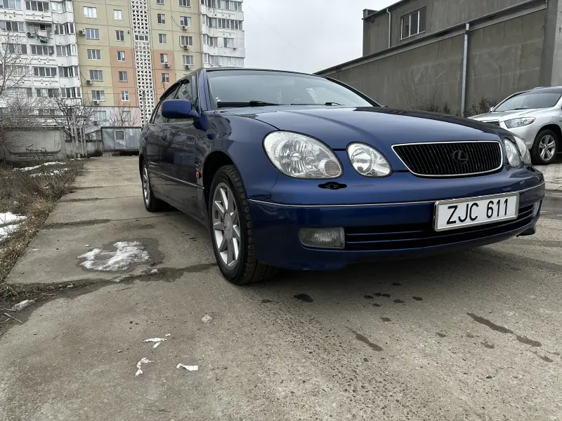 Lexus GS 1999 г. 269385 км