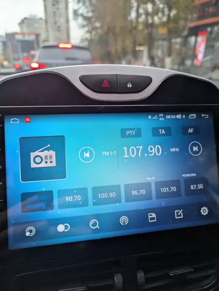 Renault Clio 2014 г. 220000 км