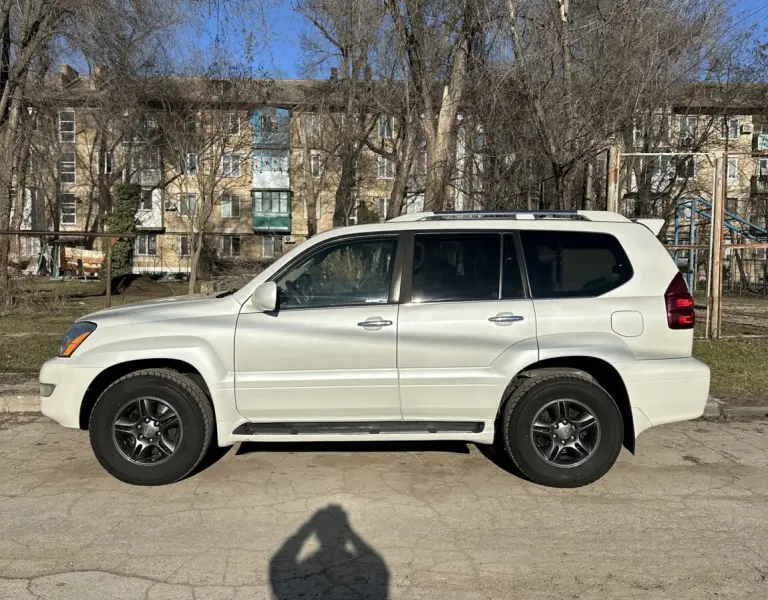 Lexus GX 2008 г. 200500 км