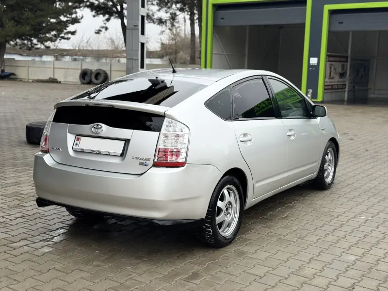 Toyota Prius 2007 г. 303000 км