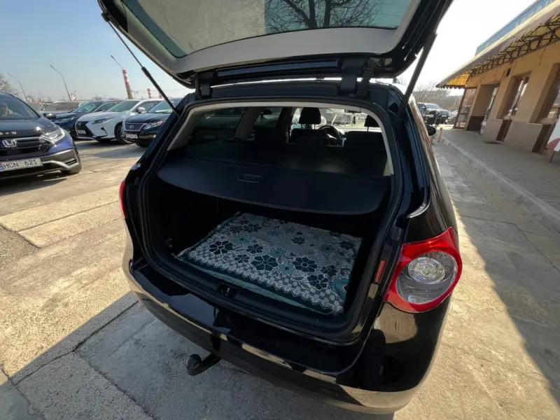 Volkswagen Passat 2009 г. 215000 км