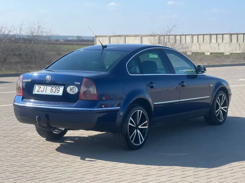 Volkswagen Passat 2004 г. 255000 км