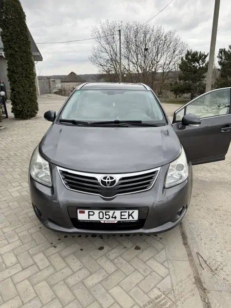Toyota Avensis 2010 г. 321000 км
