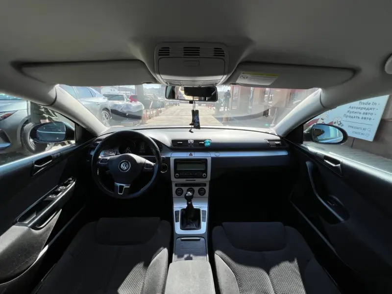 Volkswagen Passat 2009 г. 215000 км