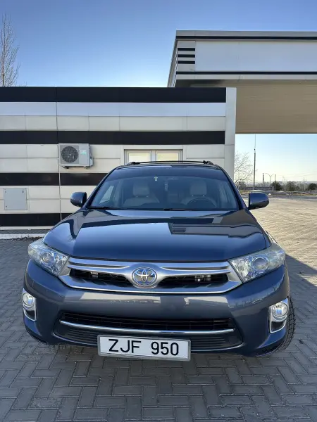 Toyota Highlander 2011 г. 181000 км