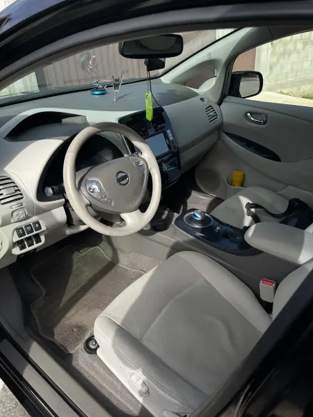 Nissan Leaf 2012 г. 200000 км