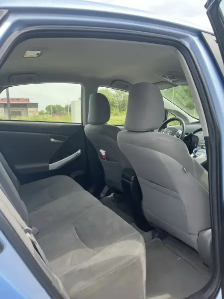 Toyota Prius 2012 г. 270 км