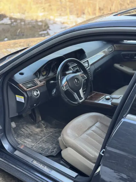 Mercedes-Benz E-Class 2012 г. 254000 км