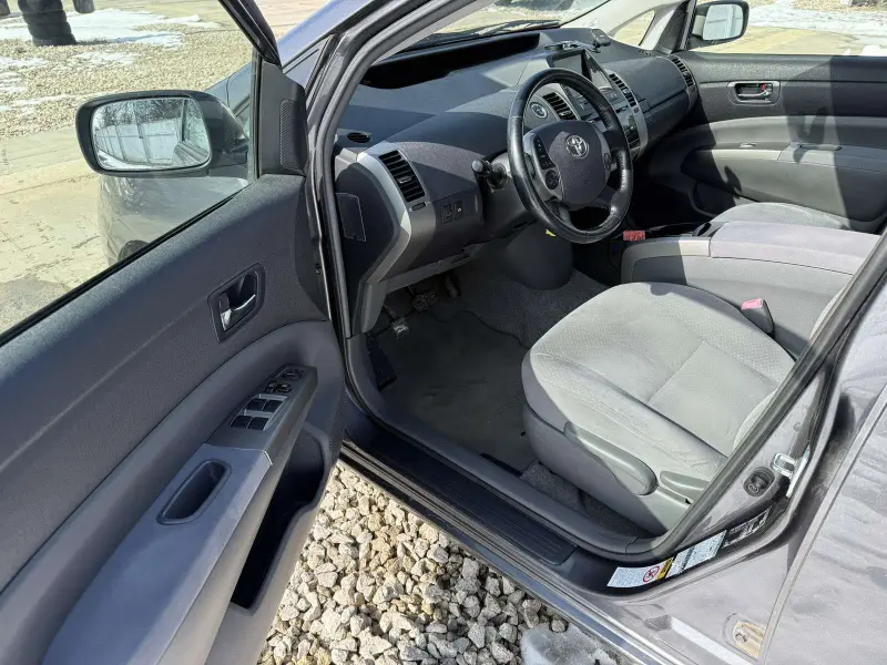 Toyota Prius 2006 г. 220 км