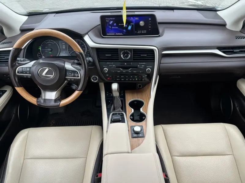 Lexus RX 2018 г. 145000 км