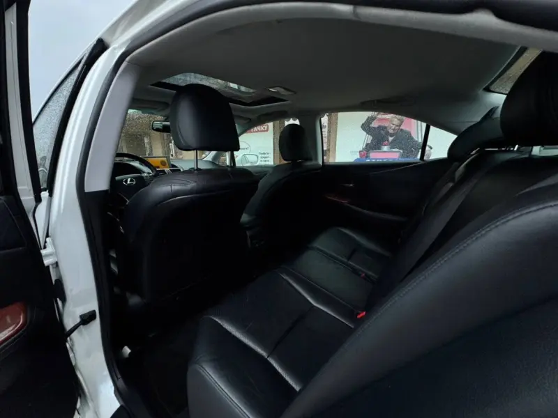 Lexus ES 2010 г. 149000 км