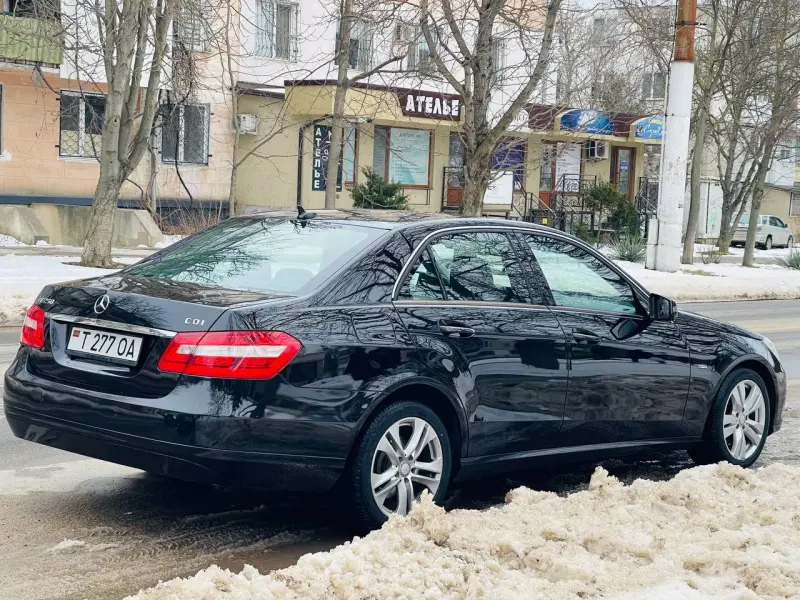 Mercedes-Benz E-Class 2010 г. 189 км