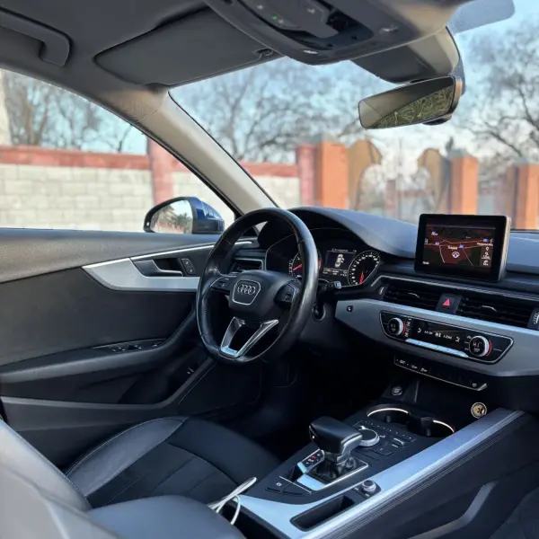 Audi A4 2016 г. 212000 км