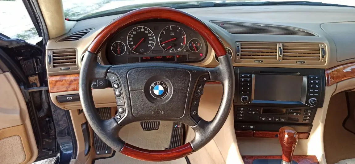 BMW 7 Series 1999 г. 327400 км