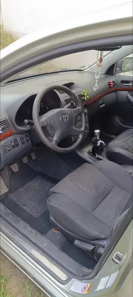Toyota Avensis 2003 г. 340000 км