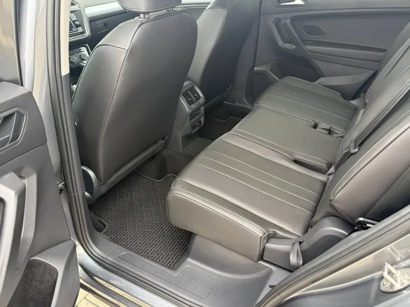 Volkswagen Tiguan 2023 г. 33000 км