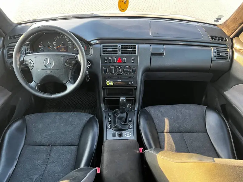 Mercedes-Benz E-Class 2001 г. 245000 км