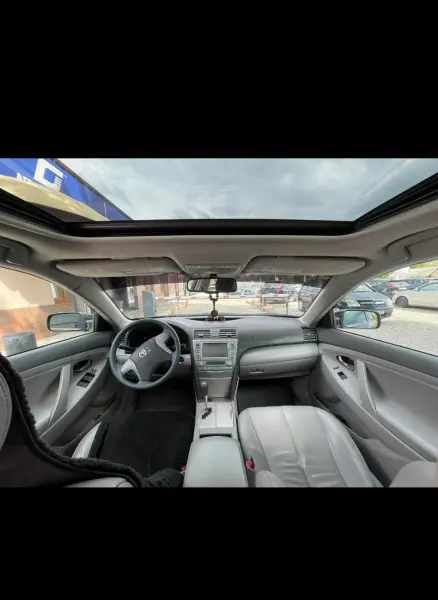 Toyota Camry 2007 г. 12354 км