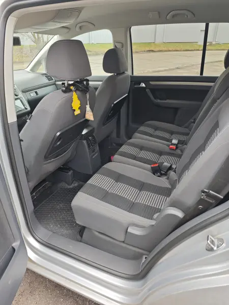 Volkswagen Touran 2008 г. 330 км