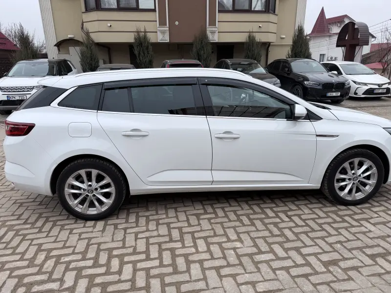 Renault Megane 2016 г. 220000 км