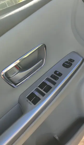 Toyota Prius 2012 г. 258000 км