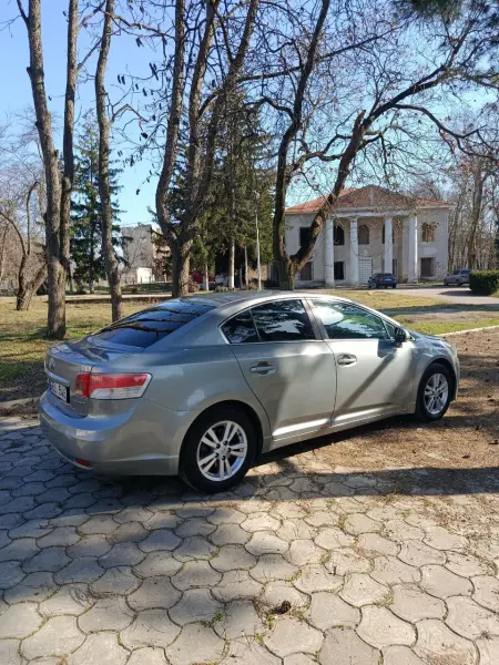 Toyota Avensis 2010 г. 196 км