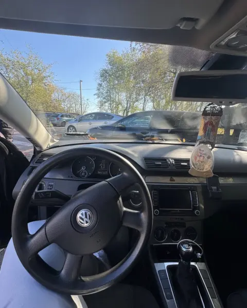 Volkswagen Passat 2009 г. 350 км