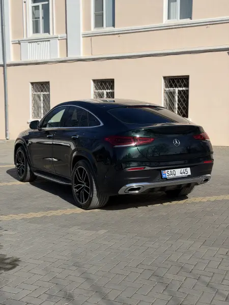Mercedes-Benz GLE-Class 2023 г. 33000 км