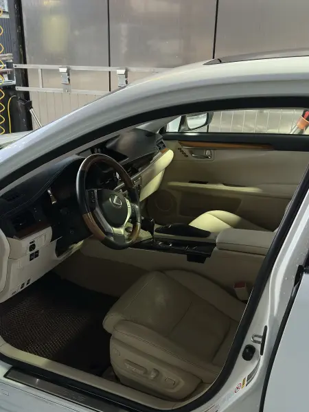 Lexus ES 2013 г. 228000 км