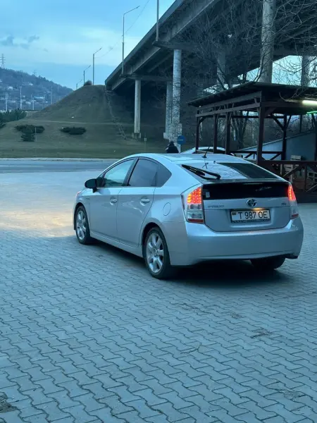 Toyota Prius 2011 г. 242000 км