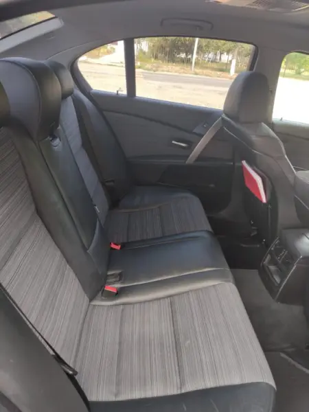 BMW 5 Series 2004 г. 250000 км