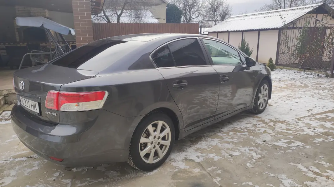 Toyota Avensis 2009 г. 260000 км