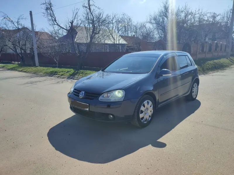 Volkswagen Golf 2008 г. 214998 км