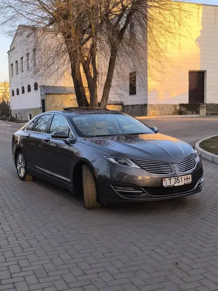Lincoln MKZ 2014 г. 120000 км