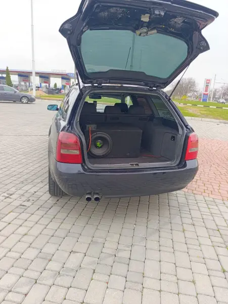 Audi A4 2003 г. 230 км