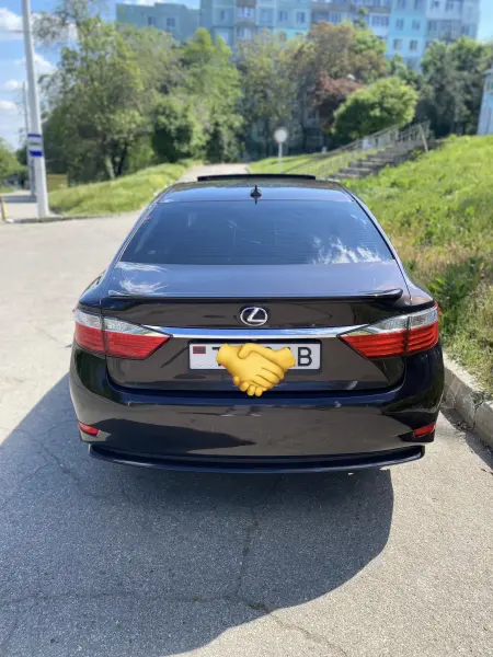 Lexus ES 2012 г. 240000 км