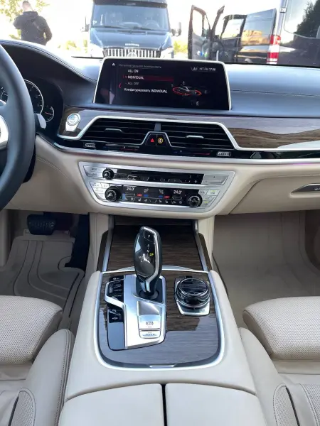 BMW 7 Series 2017 г. 142000 км