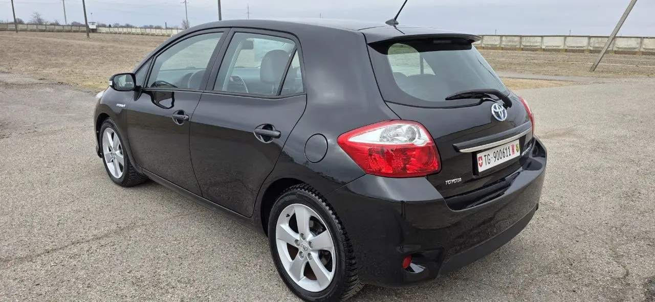 Toyota Auris 2011 г. 156000 км