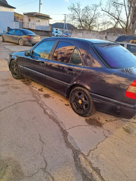 Mercedes-Benz C-Class 1996 г. 400000 км