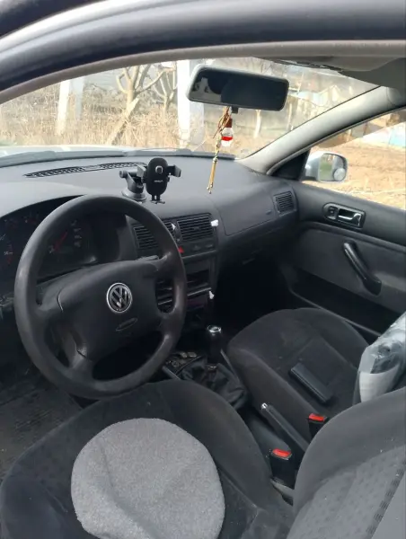 Volkswagen Golf 2002 г. 231000 км