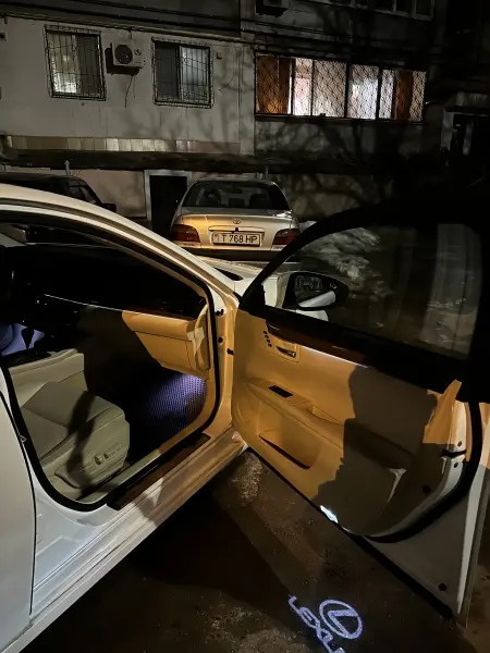 Lexus ES 2013 г. 228000 км