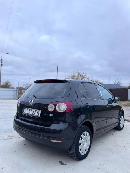 Volkswagen Golf Plus 2005 г. 295000 км