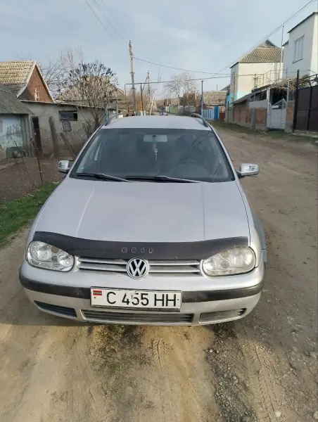 Volkswagen Golf 2002 г. 231000 км