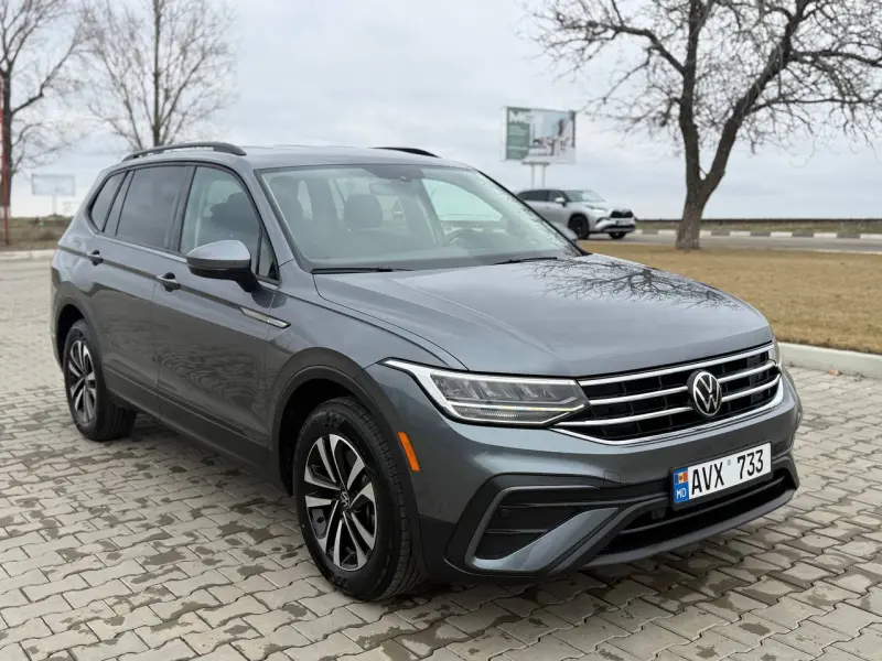 Volkswagen Tiguan 2023 г. 33000 км