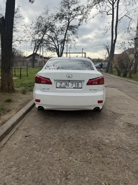 Lexus IS 2008 г. 150000 км