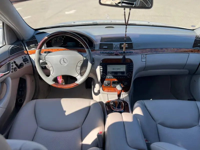 Mercedes-Benz S-Class 2002 г. 260000 км