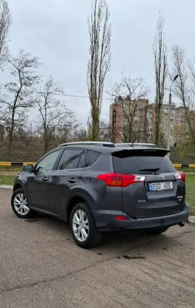 Toyota RAV4 2014 г. 193000 км