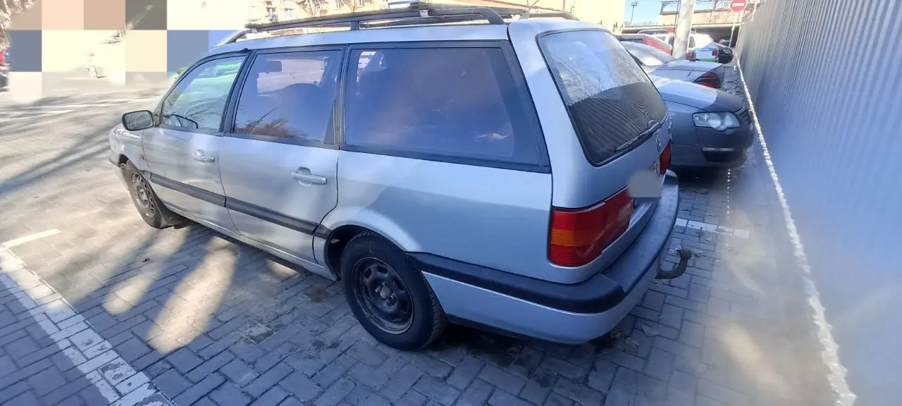 Volkswagen Passat 1995 г. 230 км