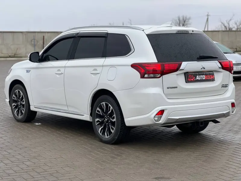 Mitsubishi Outlander 2017 г. 270000 км